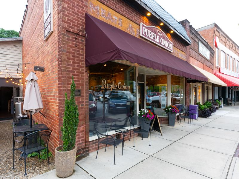 The Purple Onion, Saluda